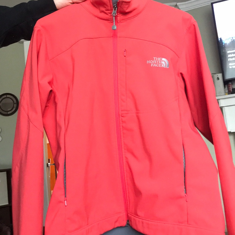 North face windbreaker